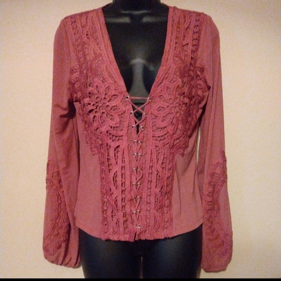 Tops - EUC Dusty Rose lace up top M